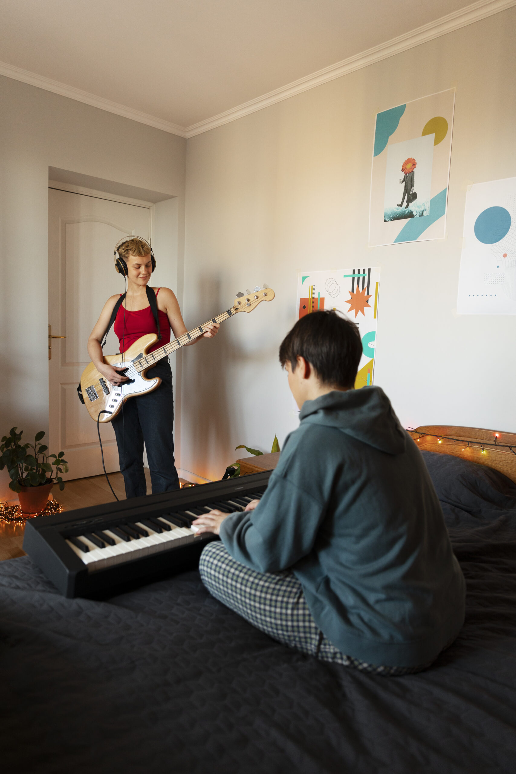 artist-creating-alternative-bedroom-pop-music